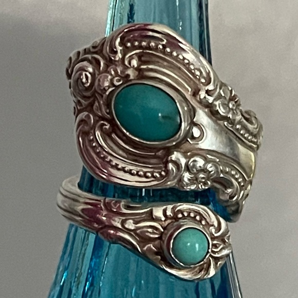 Lois Hill & Vintage Turquoise Rings - Picture 5 of 10
